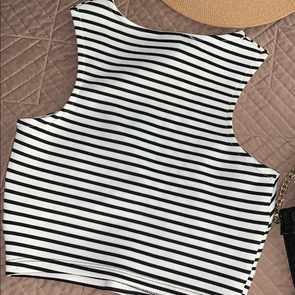 Striped top - Picture 2 of 3